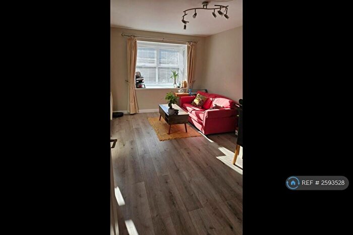 1 Bedroom Flat To Rent In Josephs Road, Guildford, GU1