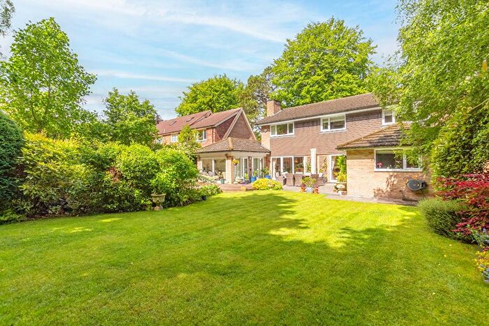 4 Bedroom Detached House For Sale In Heath Lane, Woburn Sands, Milton Keynes, MK17