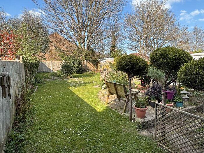 1 Bedroom Flat To Rent In St Marys Road, Hayling Island., PO11