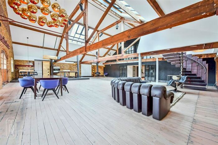 2 Bedroom Flat To Rent In Wapping Wall, London, E1W