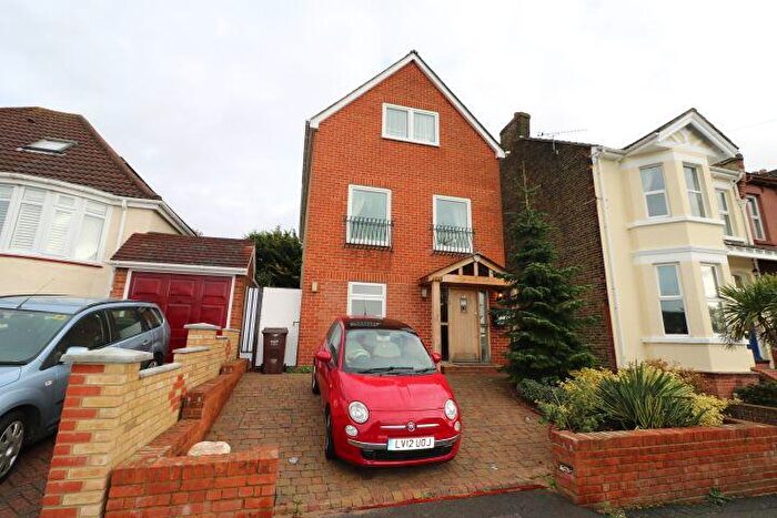 5 Bedroom Detached House To Rent In Goddington Road, Rochester, ME2