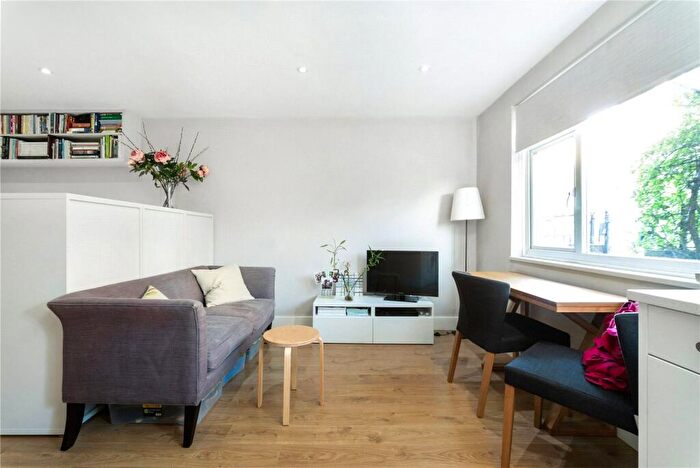 Flat To Rent In Prince Of Wales Road, Kentish Town, NW5