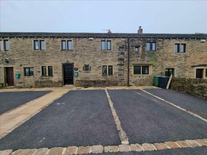 4 Bedroom Terraced House To Rent In Follingworth, Upper Holme, Slaithwaite, Huddersfield, HD7