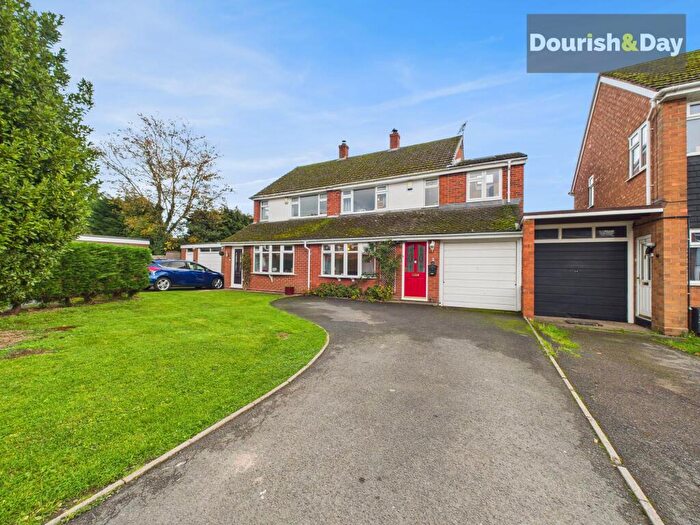 4 Bedroom Semi Detached House For Sale In Burford Road, Wheaton Aston, ST19