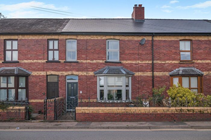 4 Bedroom Terraced House For Sale In Woodside, Llanbadoc, Usk, Monmouthshire, NP15