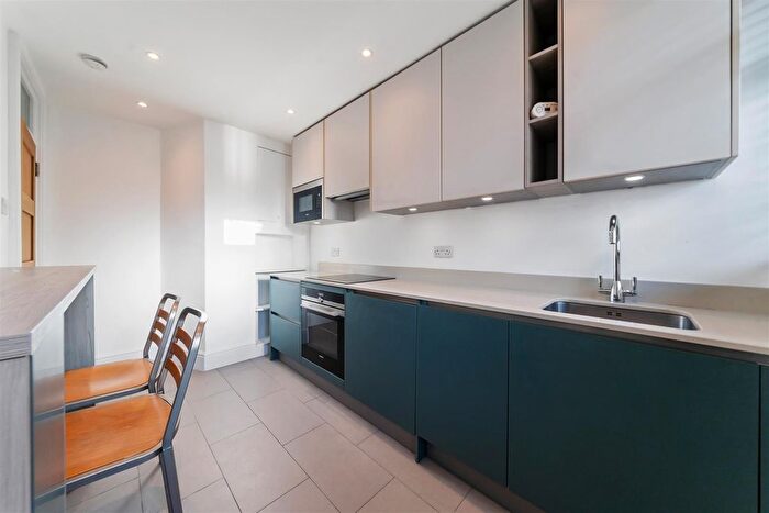 2 Bedroom Flat For Sale In Durham Close, London, SW20
