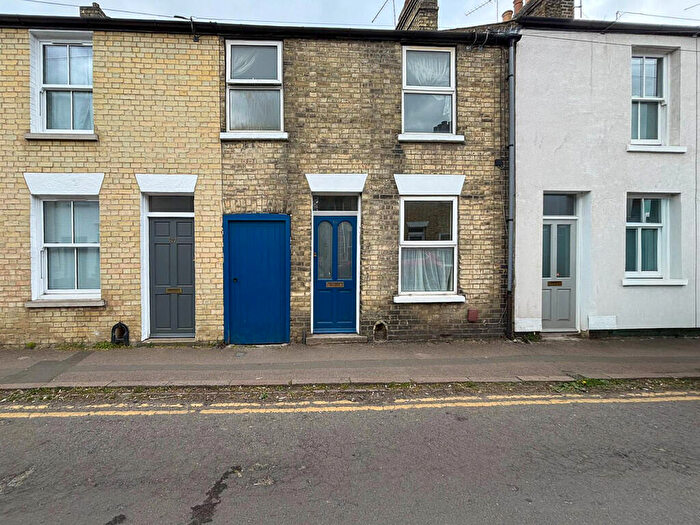 2 Bedroom Terraced House To Rent In Sturton Street, Cambridge, CB1