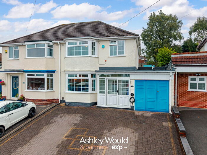 3 Bedroom Semi-Detached House For Sale In Pine Road, Tividale, Oldbury, B69