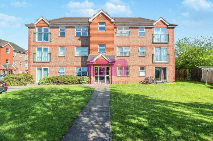 2 Bedroom Flat To Rent In Dudley Close, Chafford Hundred, Grays RM16