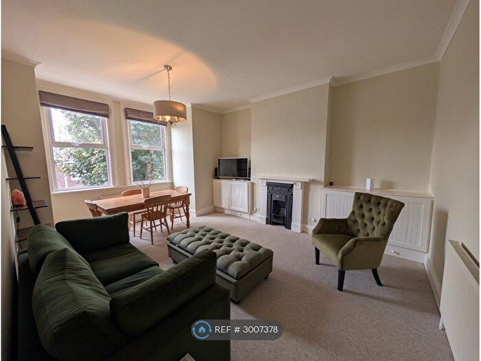 2 Bedroom Flat To Rent In Pendle Road, London, SW16