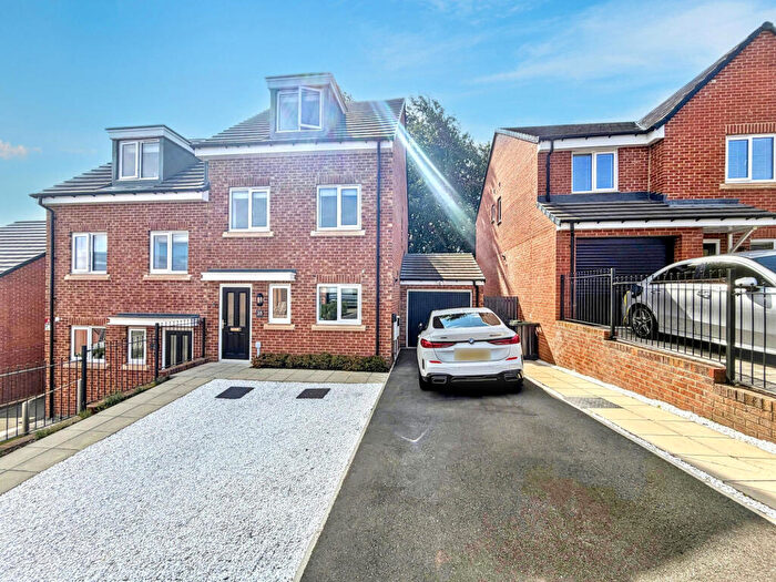3 Bedroom Semi-Detached House For Sale In Elm Road, Blaydon, Blaydon-on-Tyne, Tyne And Wear, NE21