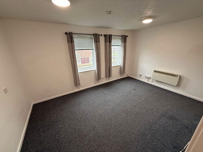 Studio To Rent In Farringdon Drive, Radcliffe, M26