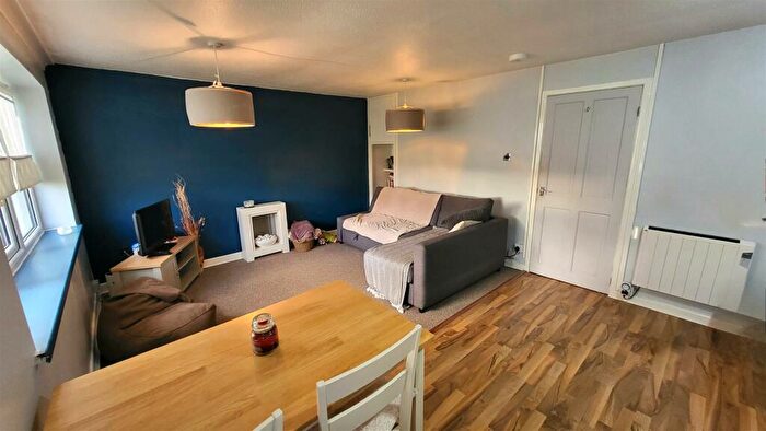 1 Bedroom Flat For Sale In Glan Gors, Harlech, LL46