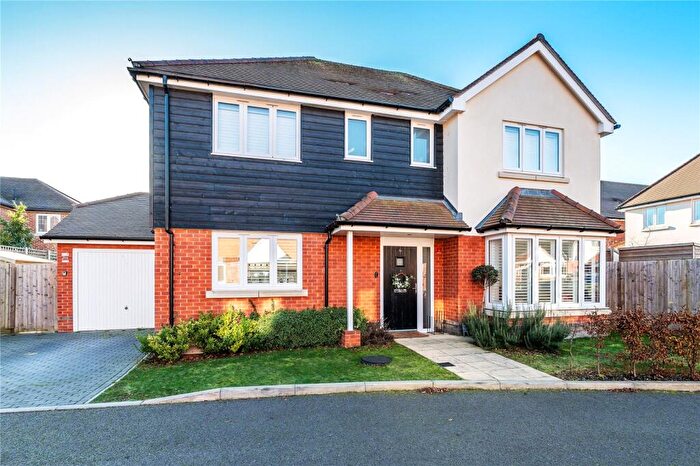 4 Bedroom Detached House For Sale In Victoria Mews, Chilworth, Guildford, Surrey, GU4