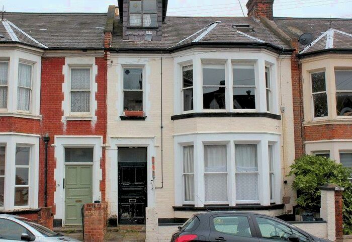 1 Bedroom Flat To Rent In Marine Avenue, Westcliff-On-Sea, SS0