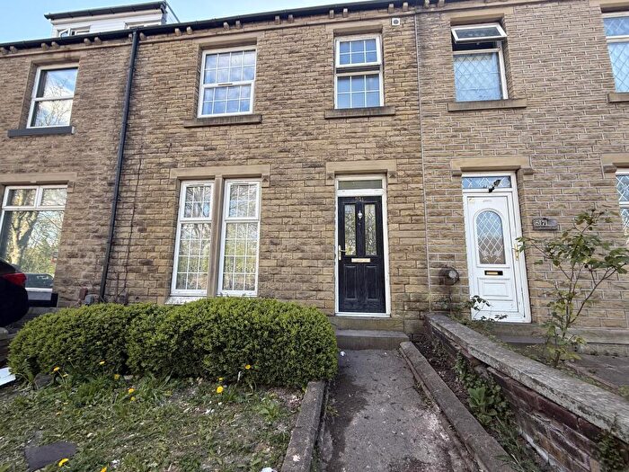 5 Bedroom House To Rent In St. Johns Road, Huddersfield, HD1