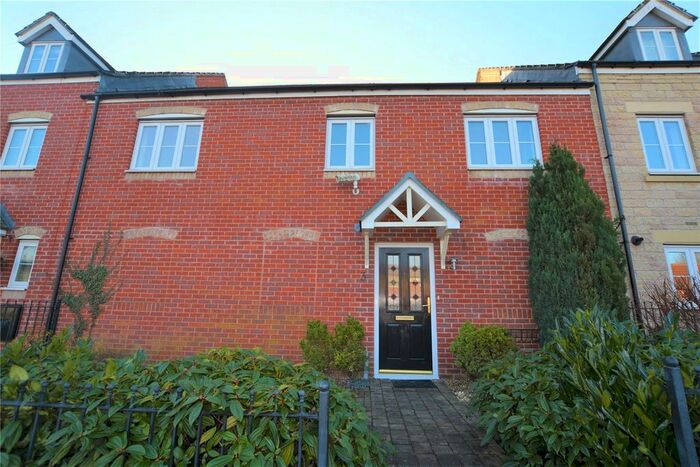 2 Bedroom Flat To Rent In Yewdall Road, Rodley, Leeds, LS13