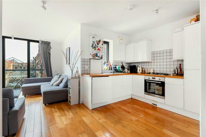 3 Bedroom Apartment To Rent In Camanchi House, Brick Lane, London, E1