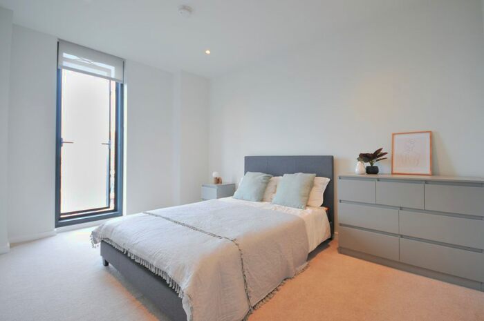 2 Bedroom Flat To Rent In Aspin Lane, Manchester, M4