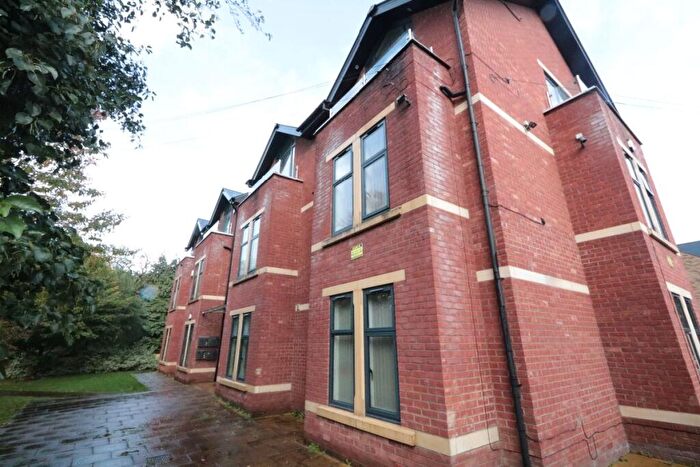 2 Bedroom Apartment To Rent In Edge Lane, Stretford, Manchester, M32