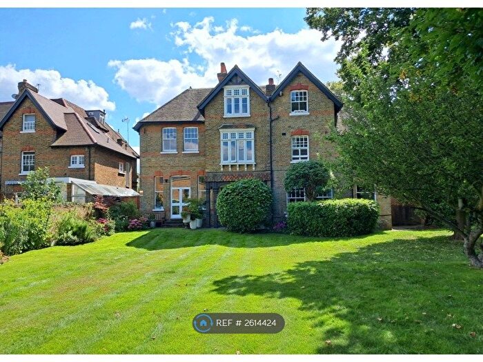 1 Bedroom Flat To Rent In Upper Richmond Road, London, SW15