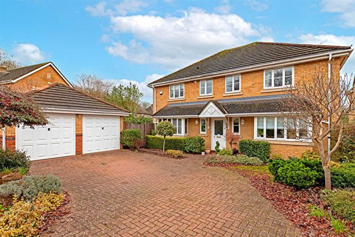 4 Bedroom Detached House For Sale In Princess Diana Drive, St. Albans, AL4