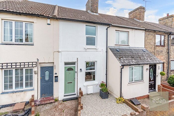 3 Bedroom Terraced House For Sale In High Street, Wouldham, ME1