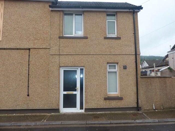 2 Bedroom Apartment To Rent In Pwllgwaun Road, Pontypridd, CF37