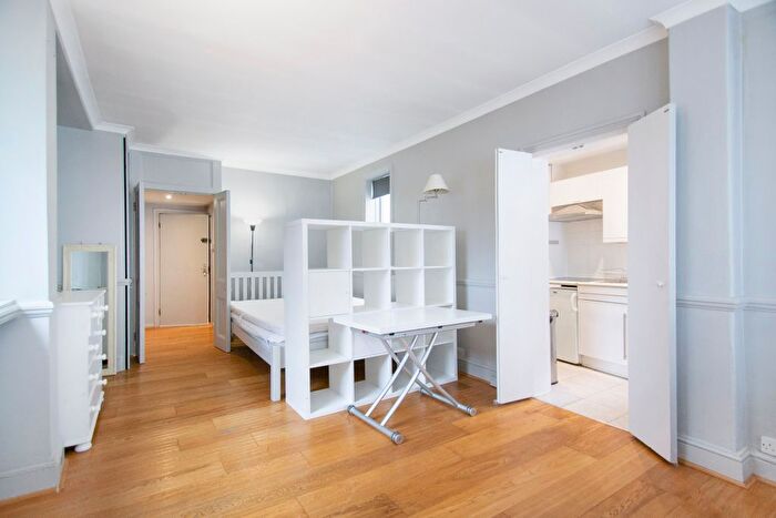 Studio To Rent In Ovington Square, London, SW3