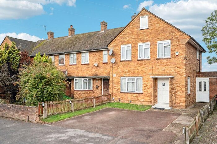 4 Bedroom End Terrace House For Sale In Highwood Avenue, Bushey, WD23