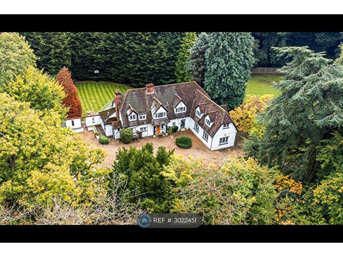 7 Bedroom Detached House To Rent In Darby Drive, Welwyn, AL6