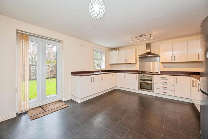 4 Bedroom Town House For Sale In The Laurels, Fazeley, Tamworth, B78