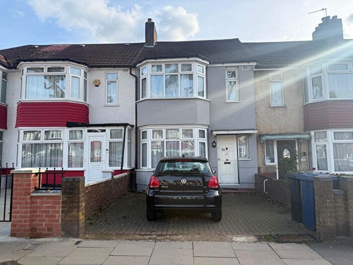 3 Bedroom Terraced House To Rent In Ruislip Road, Greenford, UB6