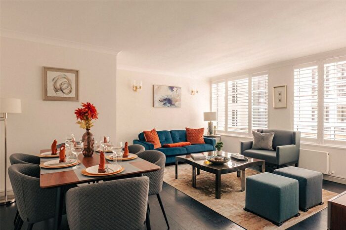 3 Bedroom Flat To Rent In Clarges Street, Mayfair, W1J