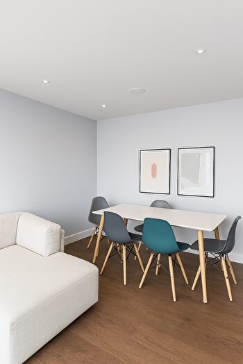 3 Bedroom Town House For Sale In Bentinck Street, Manchester, M15