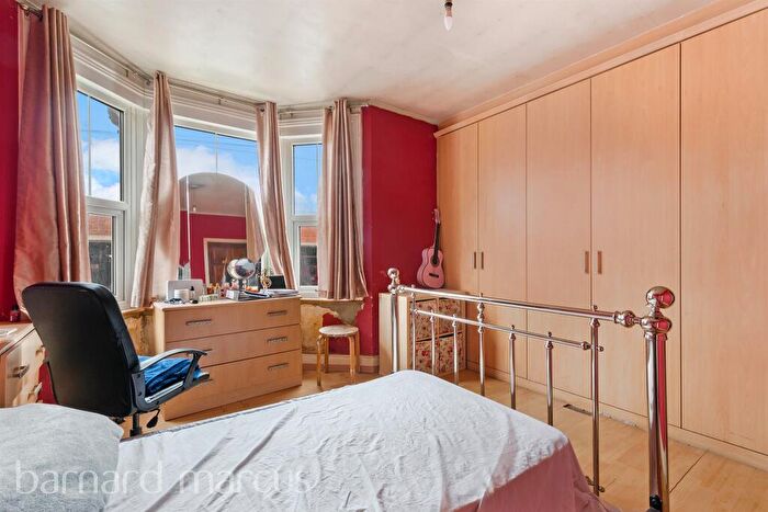 3 Bedroom Terraced House For Sale In Whitehall Road, Thornton Heath, CR7