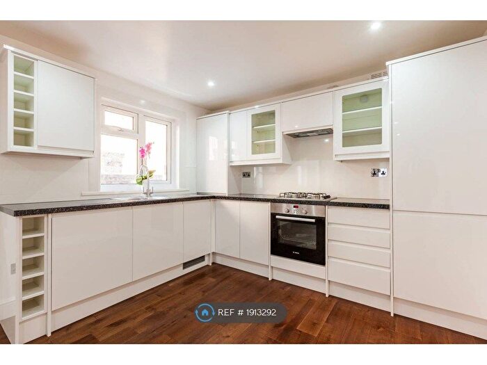 2 Bedroom Flat To Rent In Brixton, London, SW2