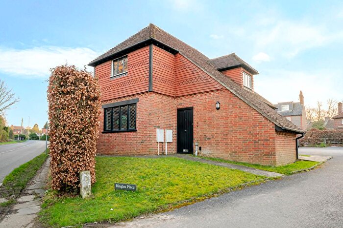 1 Bedroom Flat For Sale In Ringles Cross, Uckfield, TN22