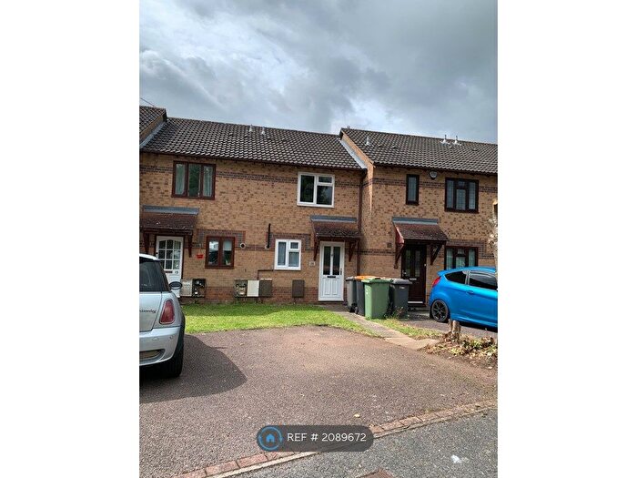 2 Bedroom Terraced House To Rent In Dovedale, Luton, LU2