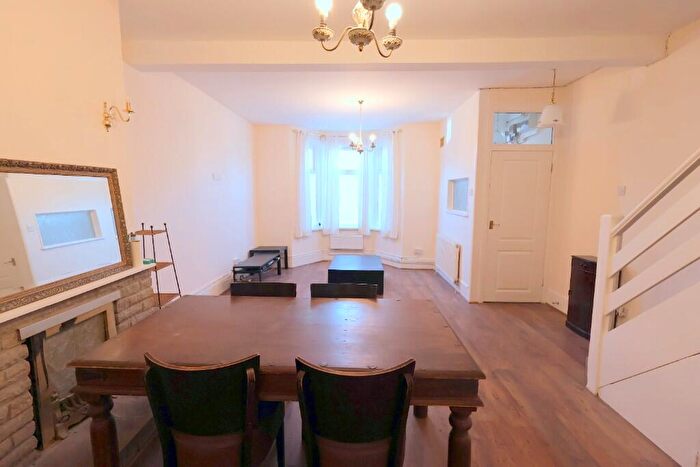 3 Bedroom Terraced House To Rent In Harrow Road, London, E11