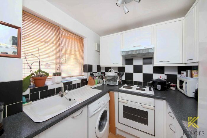 Studio To Rent In Bridge Meadows, New Cross, London, SE14