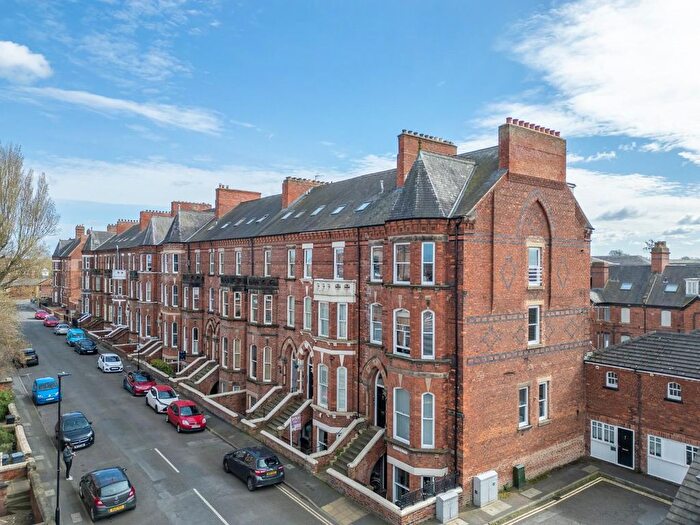 2 Bedroom Flat For Sale In Wenlock Terrace, York, YO10