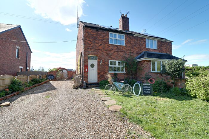 2 Bedroom Semi-Detached House For Sale In Kirton Road, Messingham, Scunthorpe, DN17