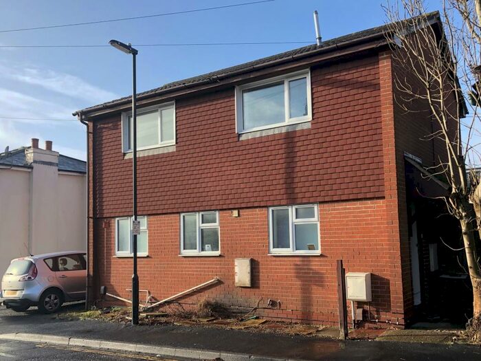 2 Bedroom Apartment To Rent In Church Road, Southampton, SO19