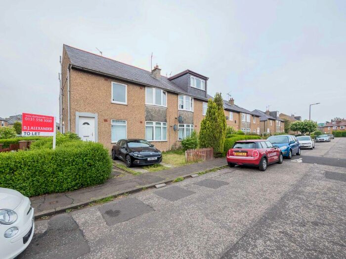2 Bedroom Detached House To Rent In Colinton Mains Place, Colinton Mains EH13