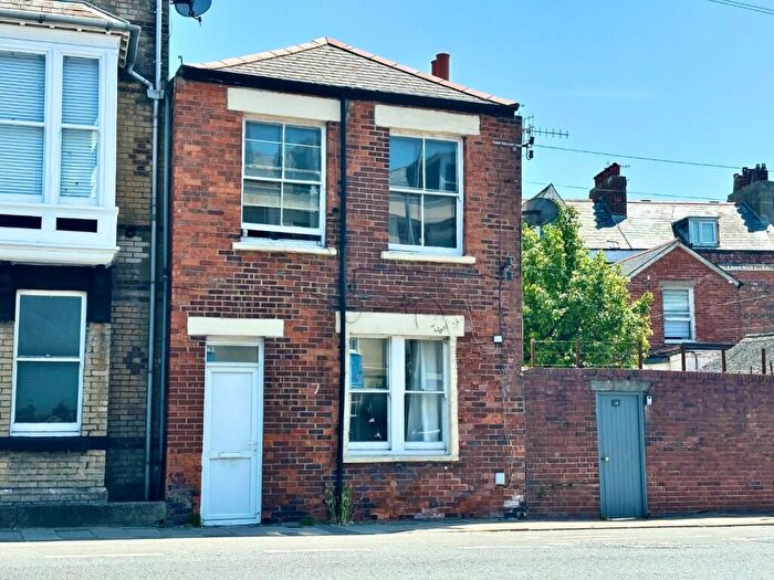 2 Bedroom Flat For Sale In Greenhill, Weymouth, DT4