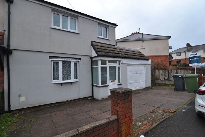 3 Bedroom Terraced House To Rent In Crawford Avenue, Wolverhampton, WV4