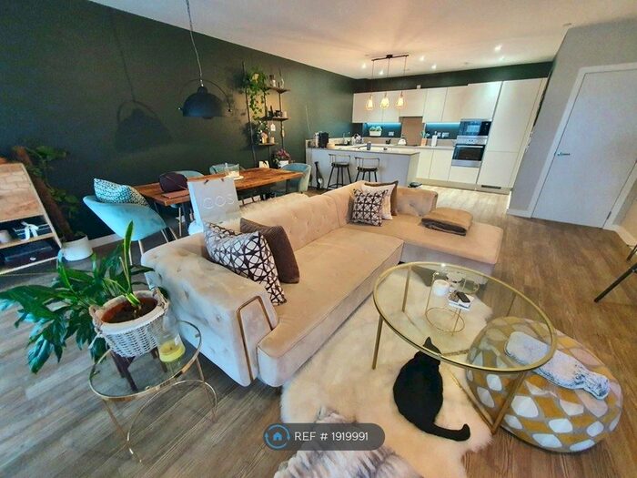 2 Bedroom Flat To Rent In Lyall House, London, E13