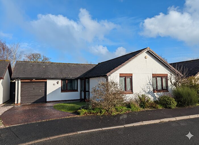 3 Bedroom Bungalow For Sale In Mapledene Close, Totnes, TQ9