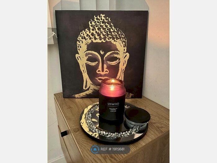 1 Bedroom Flat To Rent In Riverbank Way, Brentford, TW8